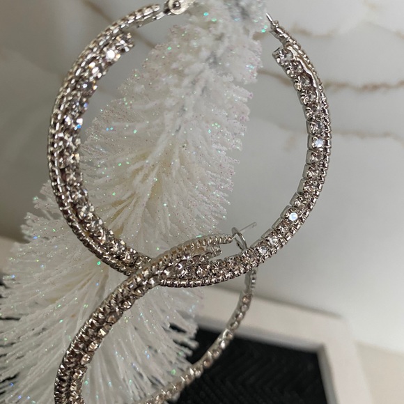 Hoop earrings with crystals NWT - Picture 3 of 4